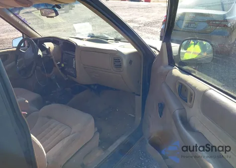 1998 Chevrolet S-10 Ls Fleetside from USA, damaged, VIN 1GCCS1440WK234596